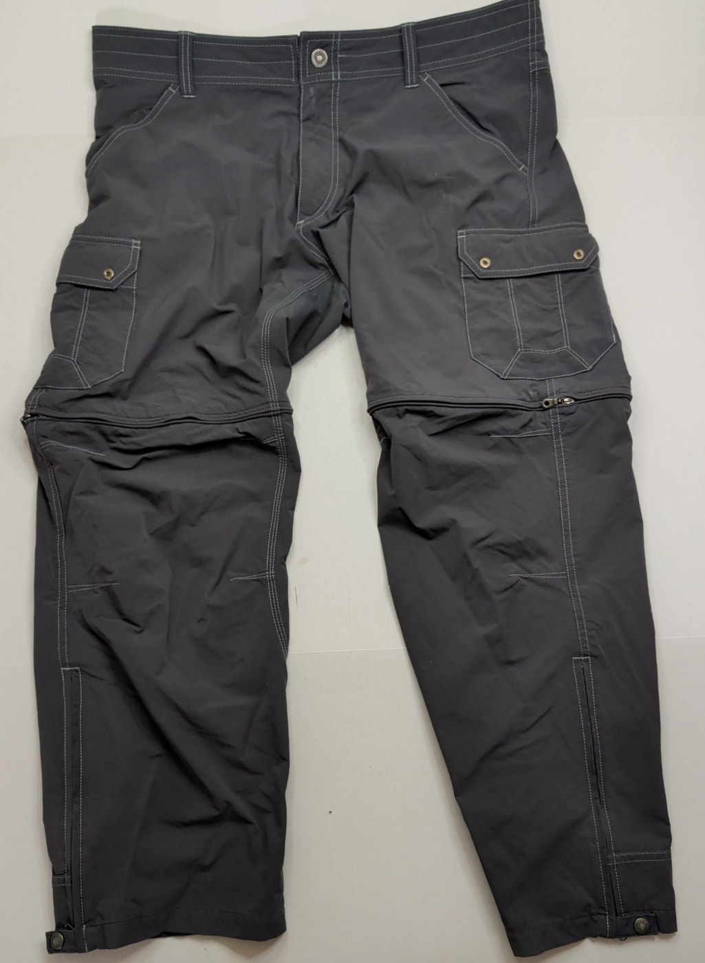 Kuhl Renegade Men's 38x30 Cargo Pants Stealth Convertible Gray Zip Off Shorts